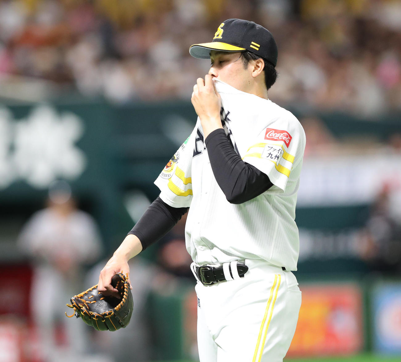 ソフトバンク対巨人　1回を投げ終えた藤井（撮影・梅根麻紀）