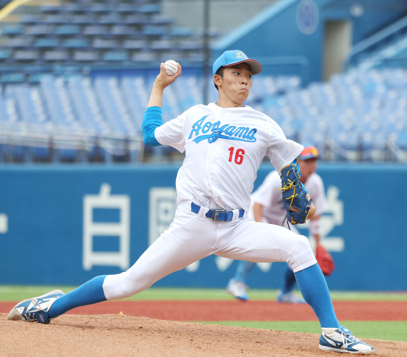 青学大対明大　青学大先発の常広（撮影・宮地輝）