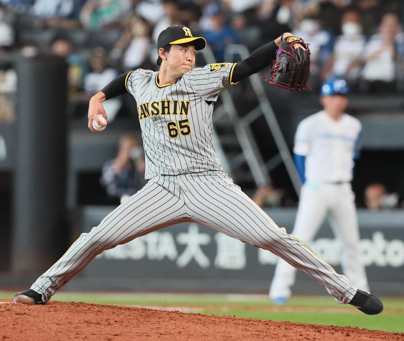 日本ハム対阪神　9回裏、阪神3番手でマウンドに上がった湯浅（撮影・加藤哉）