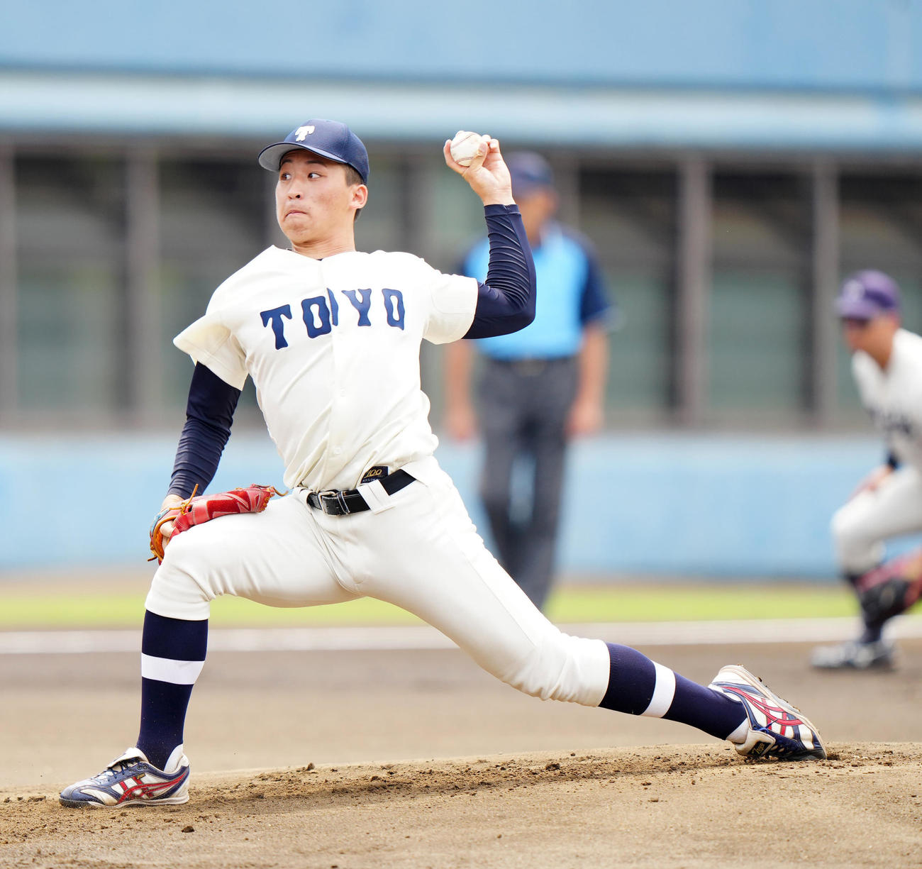 紅白戦の1試合目　紅組先発の東洋大・細野（撮影・江口和貴）