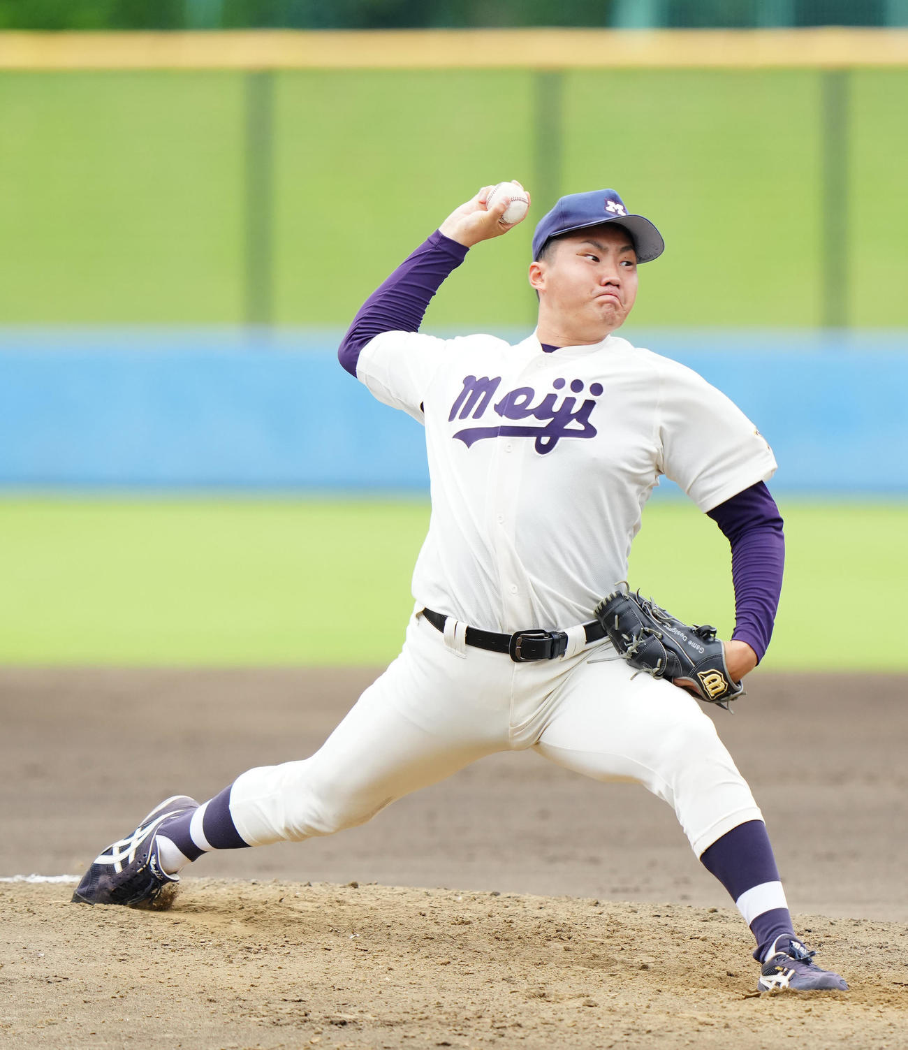 紅白戦の1試合目　紅組3番手の明大・村田（撮影・江口和貴）