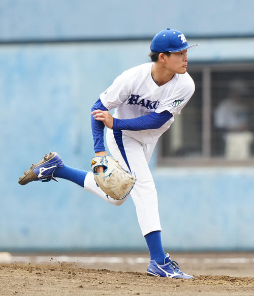 紅白戦の2試合目　白組2番手の白鴎大・松永（撮影・江口和貴）