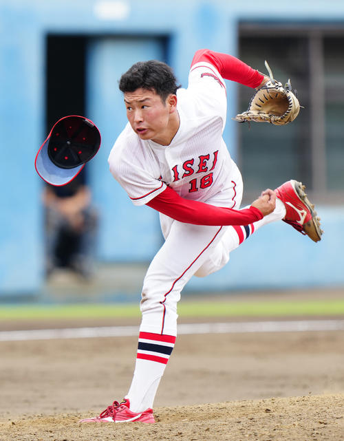 侍ジャパン大学日本代表選考合宿　紅白戦の1試合目　白組3番手の平成国際大・冨士（撮影・江口和貴）