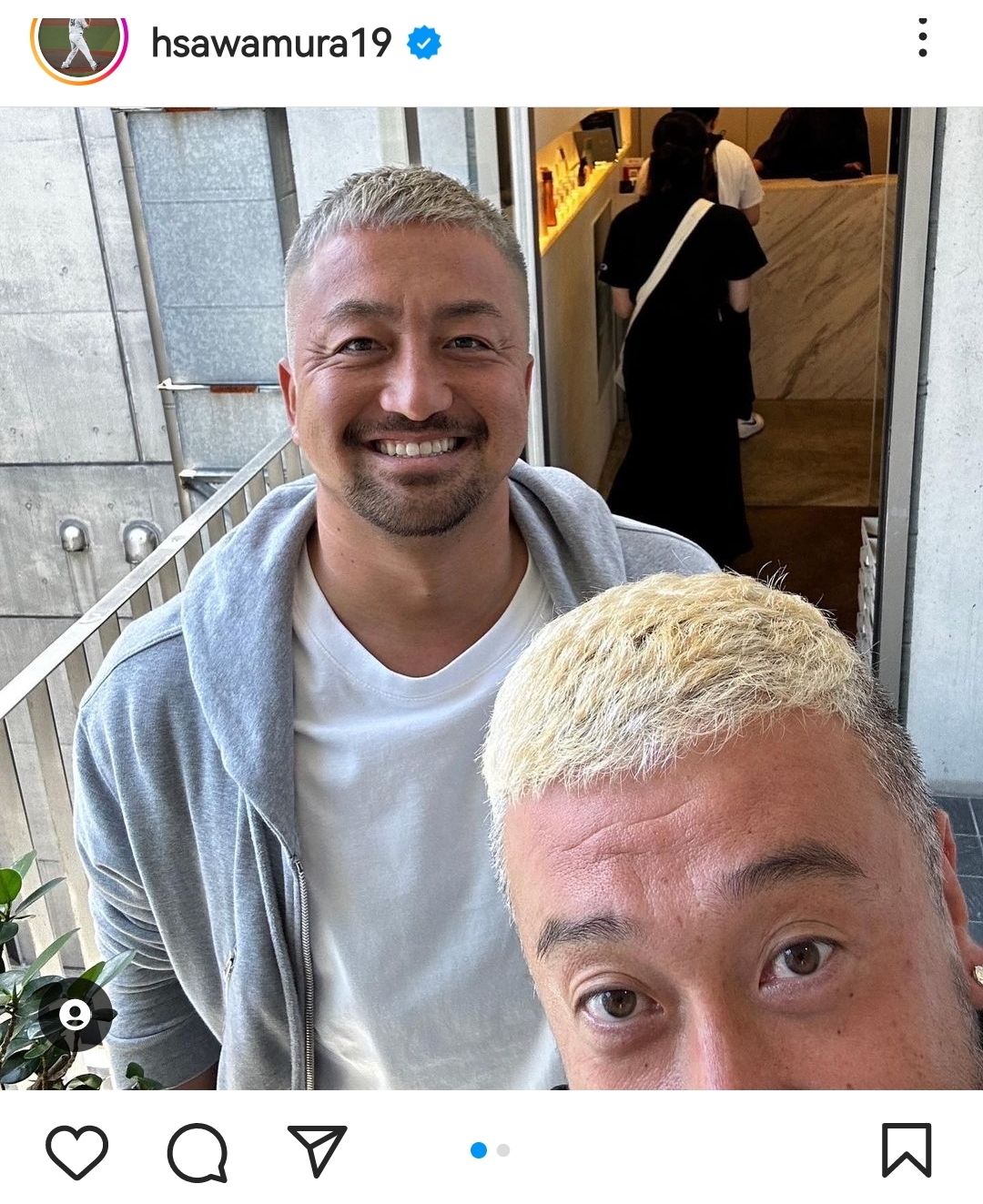 「バッサリ」と髪を切ったロッテ沢村拓一（沢村拓一のインスタグラムから）