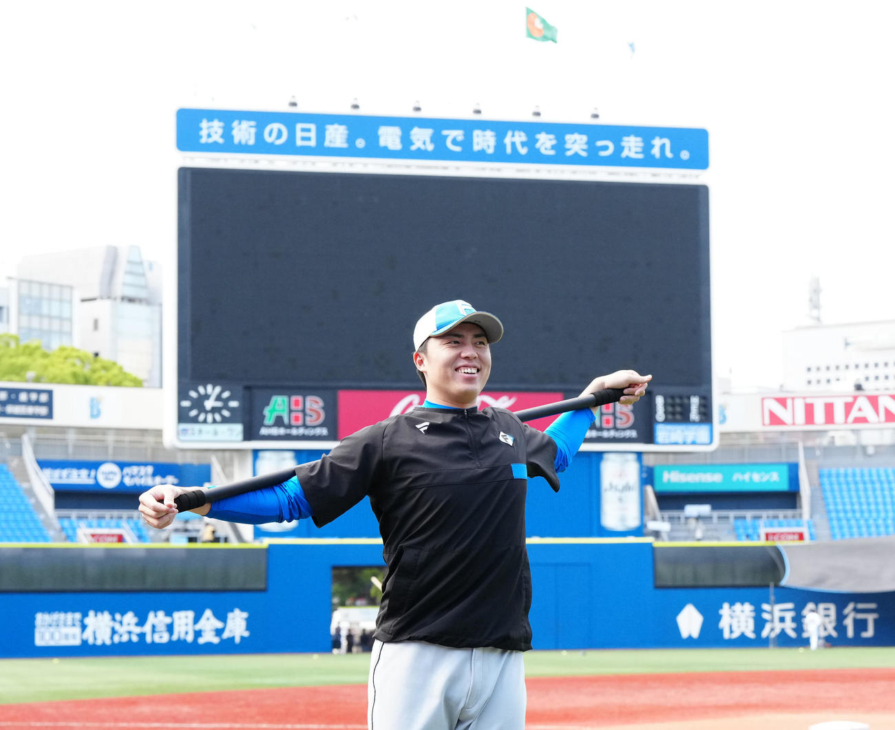 DeNA対日本ハム　横浜スタジアムで試合前練習に臨む日本ハム田中正（撮影・江口和貴）