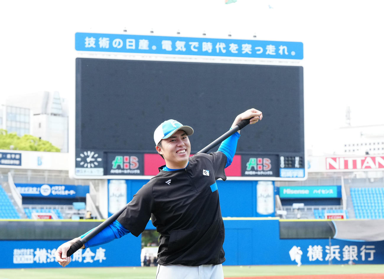 DeNA対日本ハム　横浜スタジアムで試合前練習に臨む日本ハム田中正（撮影・江口和貴）