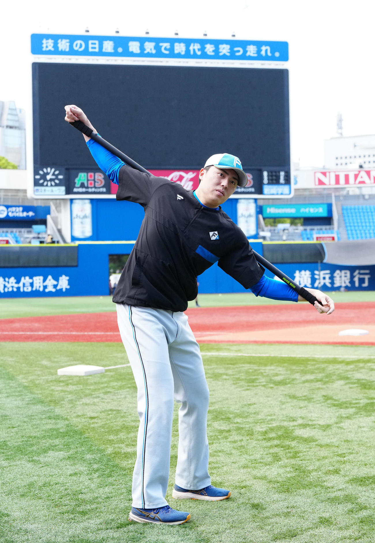 DeNA対日本ハム　横浜スタジアムで試合前練習に臨む日本ハム田中正（撮影・江口和貴）