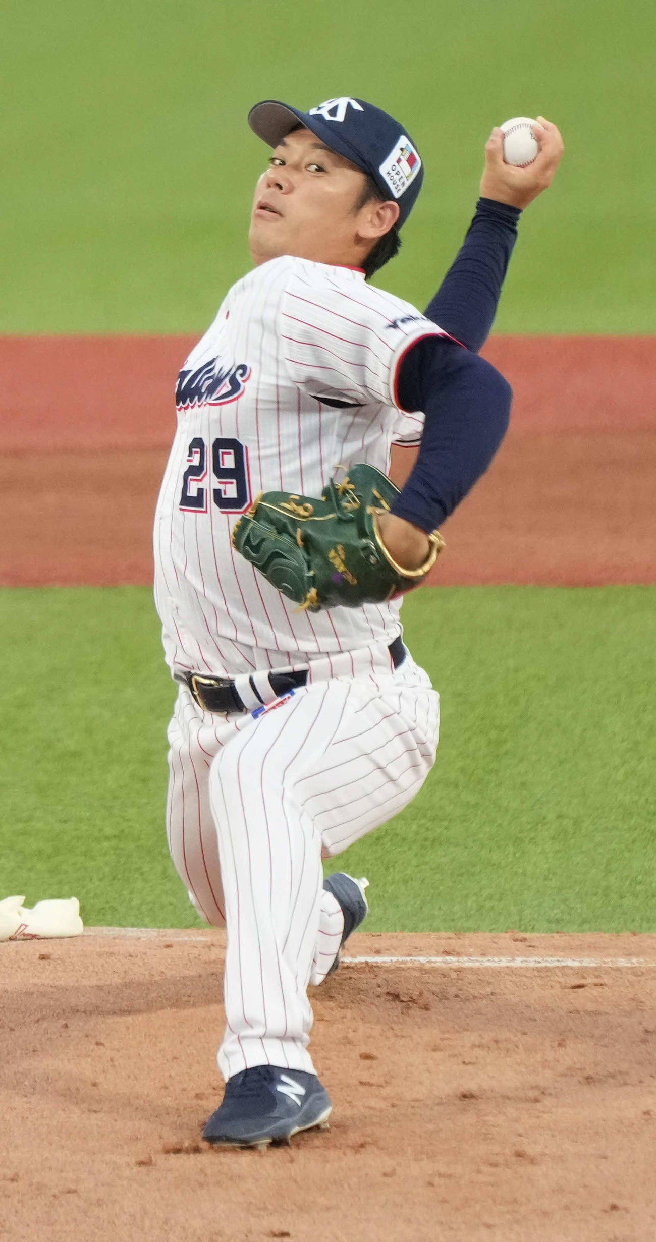 ヤクルト対ソフトバンク　ヤクルト先発の小川（撮影・小沢裕）