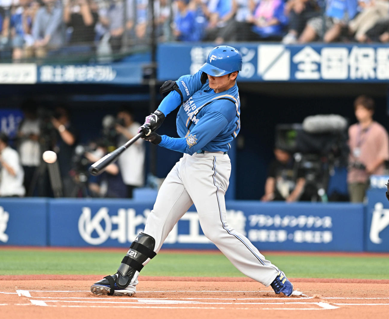 DeNA対日本ハム　1回表日本ハム1死、清宮は右前打を放つ（撮影・滝沢徹郎）