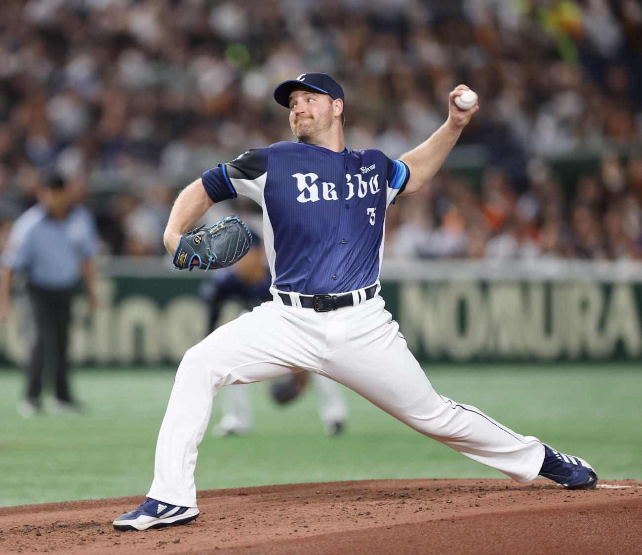巨人対西武　力投する西武先発のエンス（撮影・宮地輝）