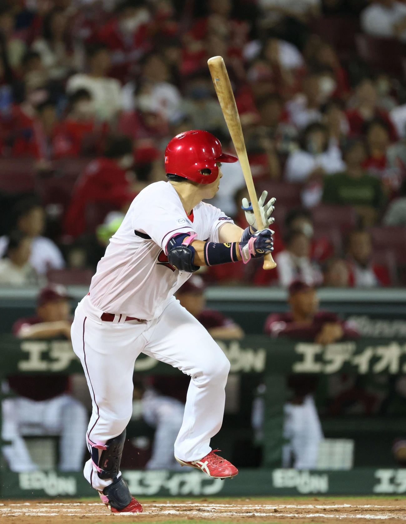 交流戦広島対楽天　7回裏広島無死一、二塁、野間は勝ち越しの左適時打を放つ（撮影・加藤孝規）