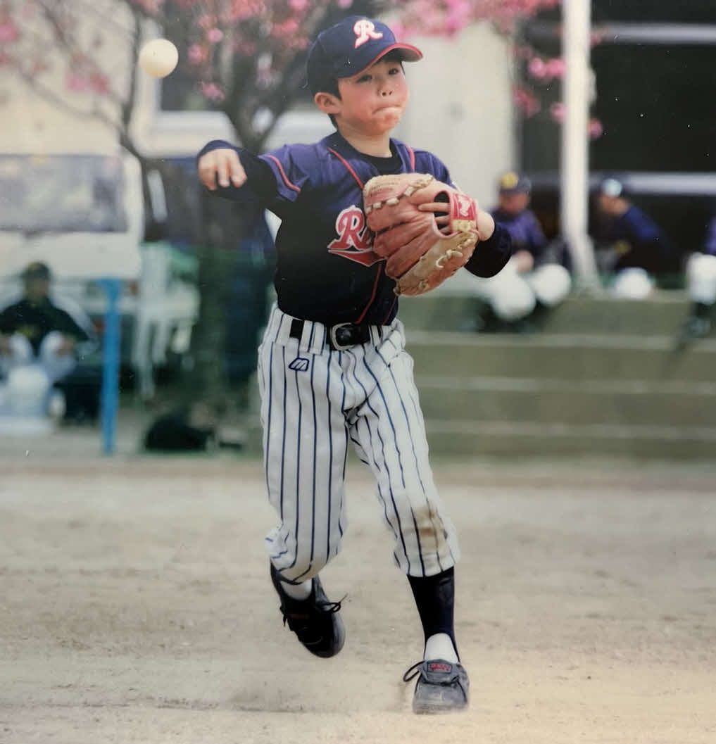 小学生時代、天童北部レッドジャイアンツで軽快な守備を見せる阪神中野拓夢（中野家提供）