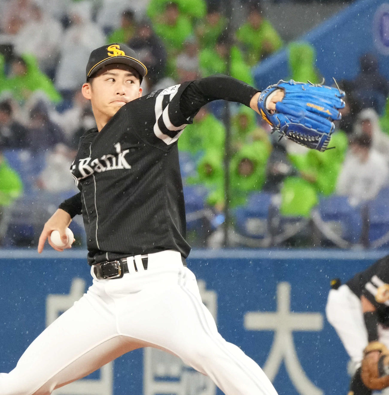 ヤクルト対ソフトバンク　ソフトバンク先発の板東（撮影・小沢裕）
