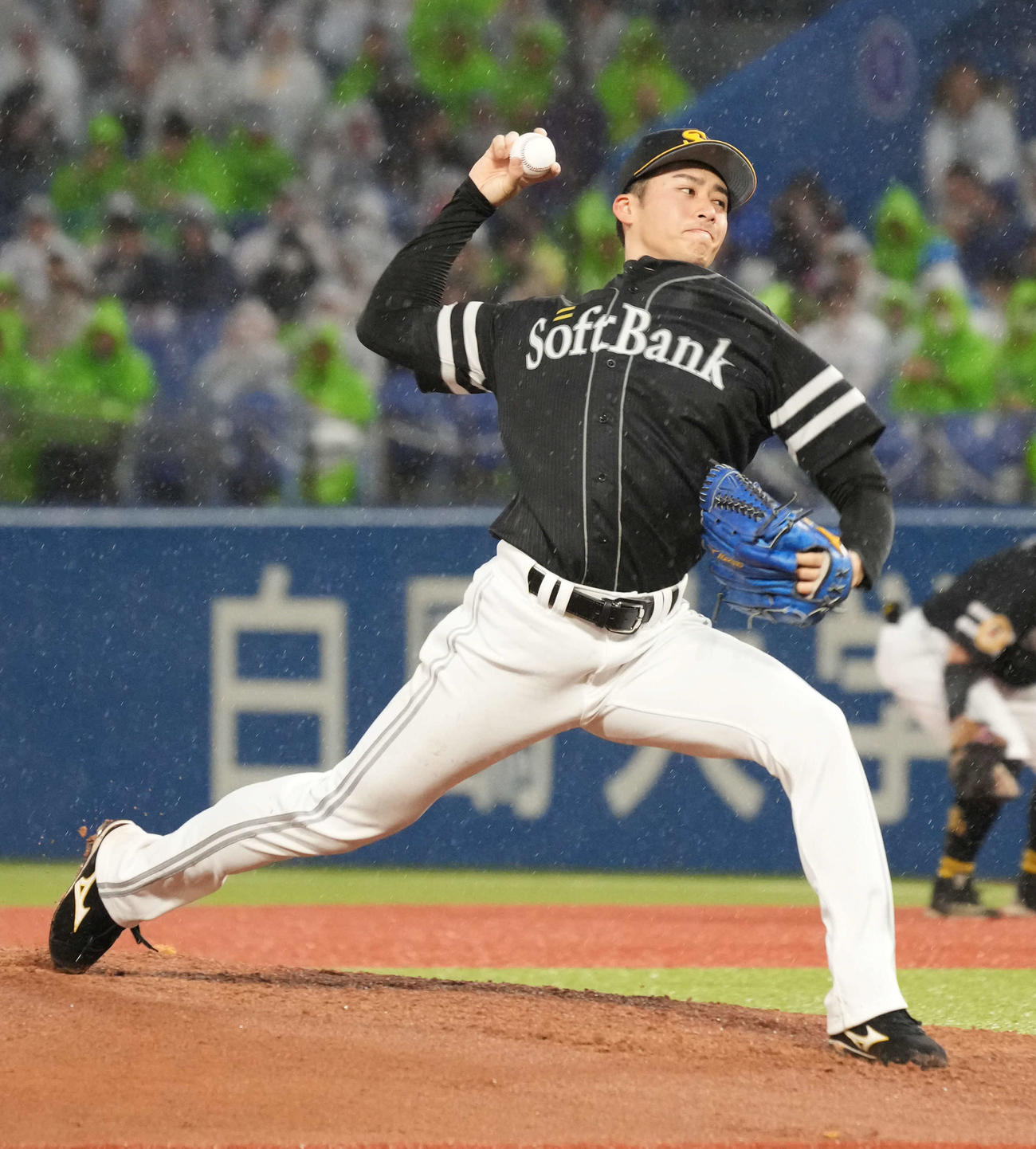 ヤクルト対ソフトバンク　ソフトバンク先発の板東（撮影・小沢裕）