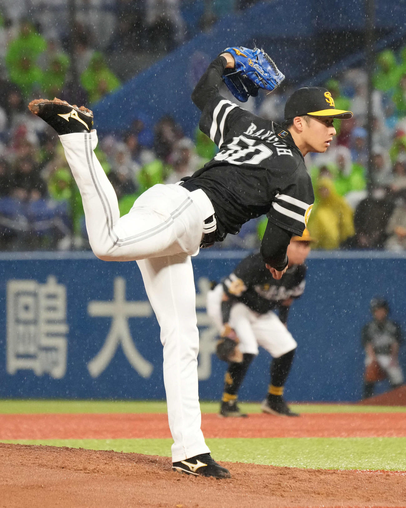 ヤクルト対ソフトバンク　ソフトバンク先発の板東（撮影・小沢裕）