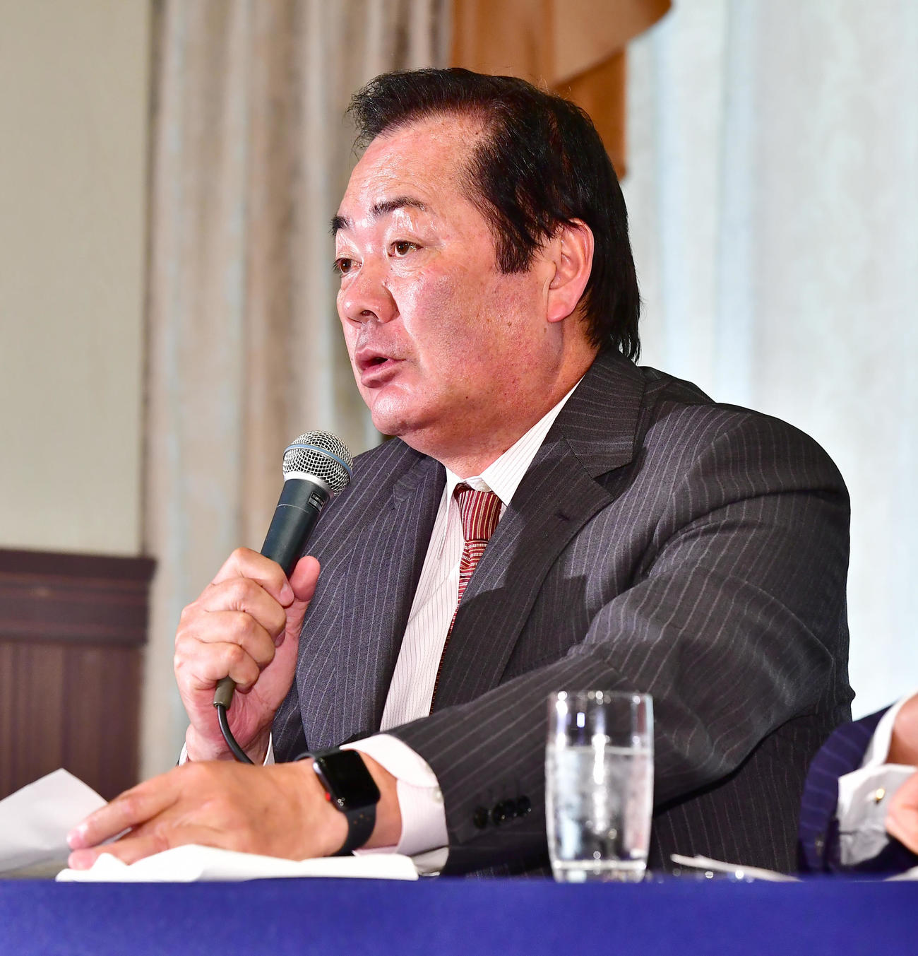 2017年度沢村賞の会見に臨む選考委員の北別府氏（2017年10月30日撮影）