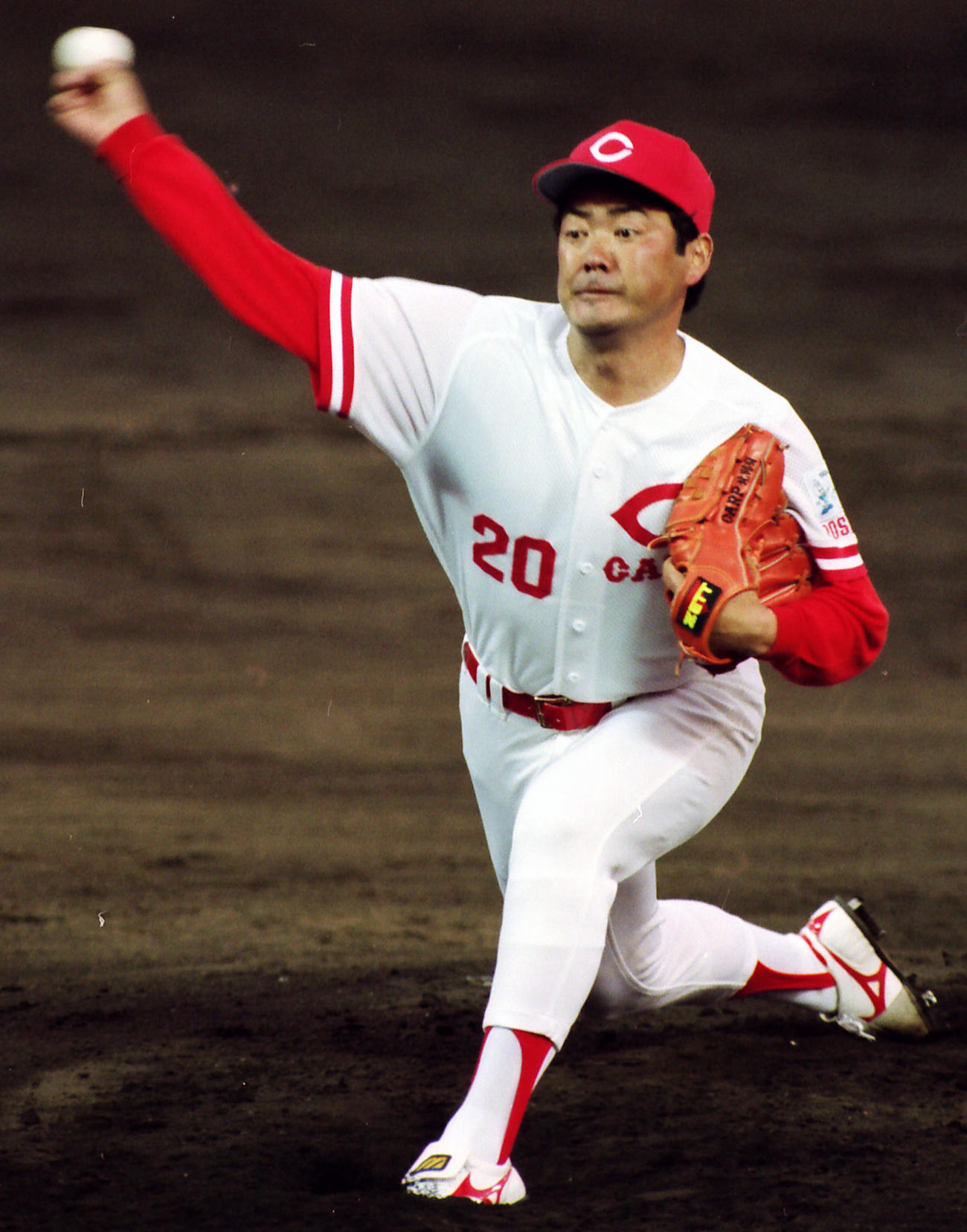 投球する北別府学氏（1994年5月25日撮影）