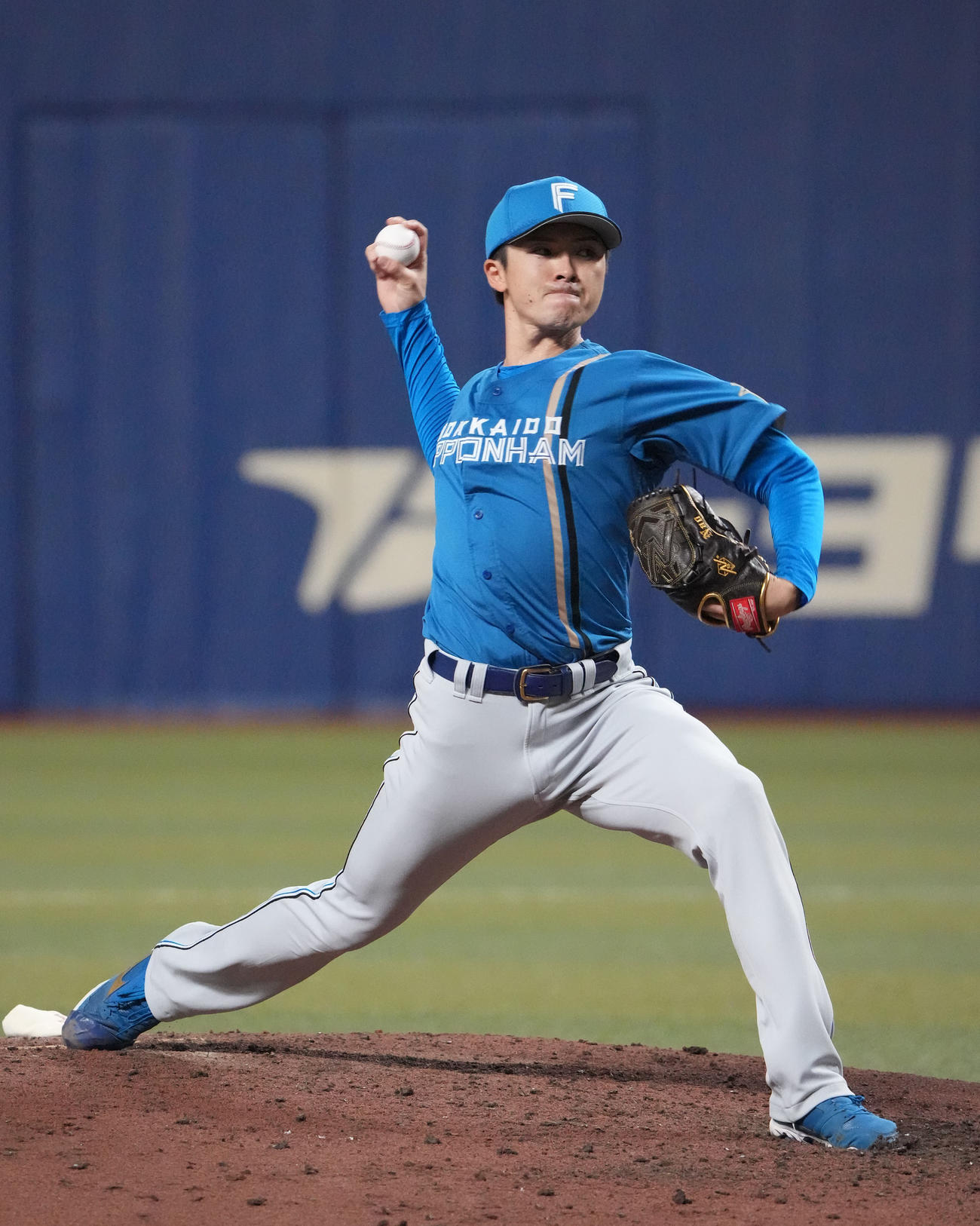 中日対日本ハム　6回裏、力投する日本ハム先発の上沢（撮影・森本幸一）