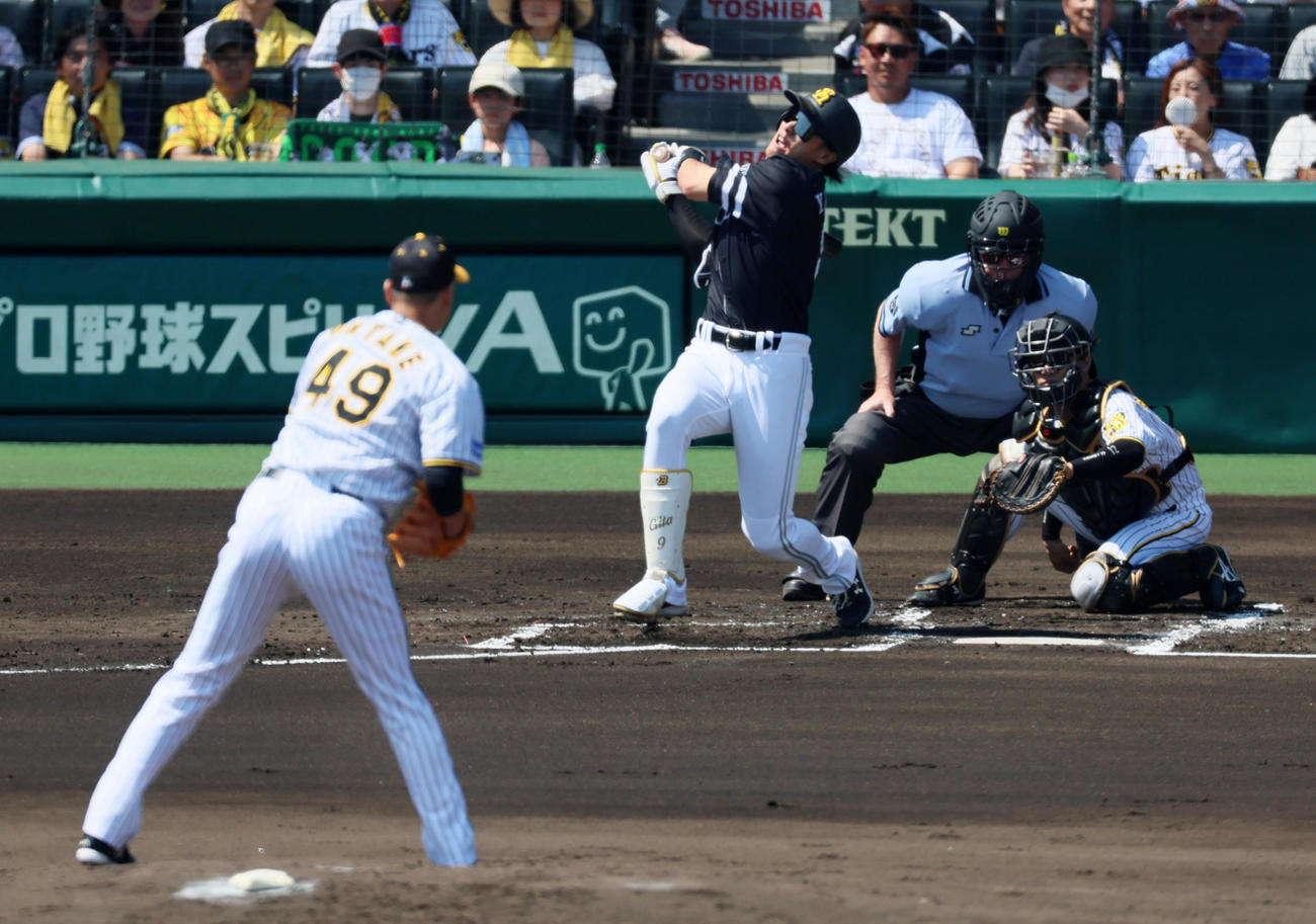 阪神対ソフトバンク　2回表ソフトバンク無死、柳田は三振に倒れる。投手は大竹（撮影・加藤哉）