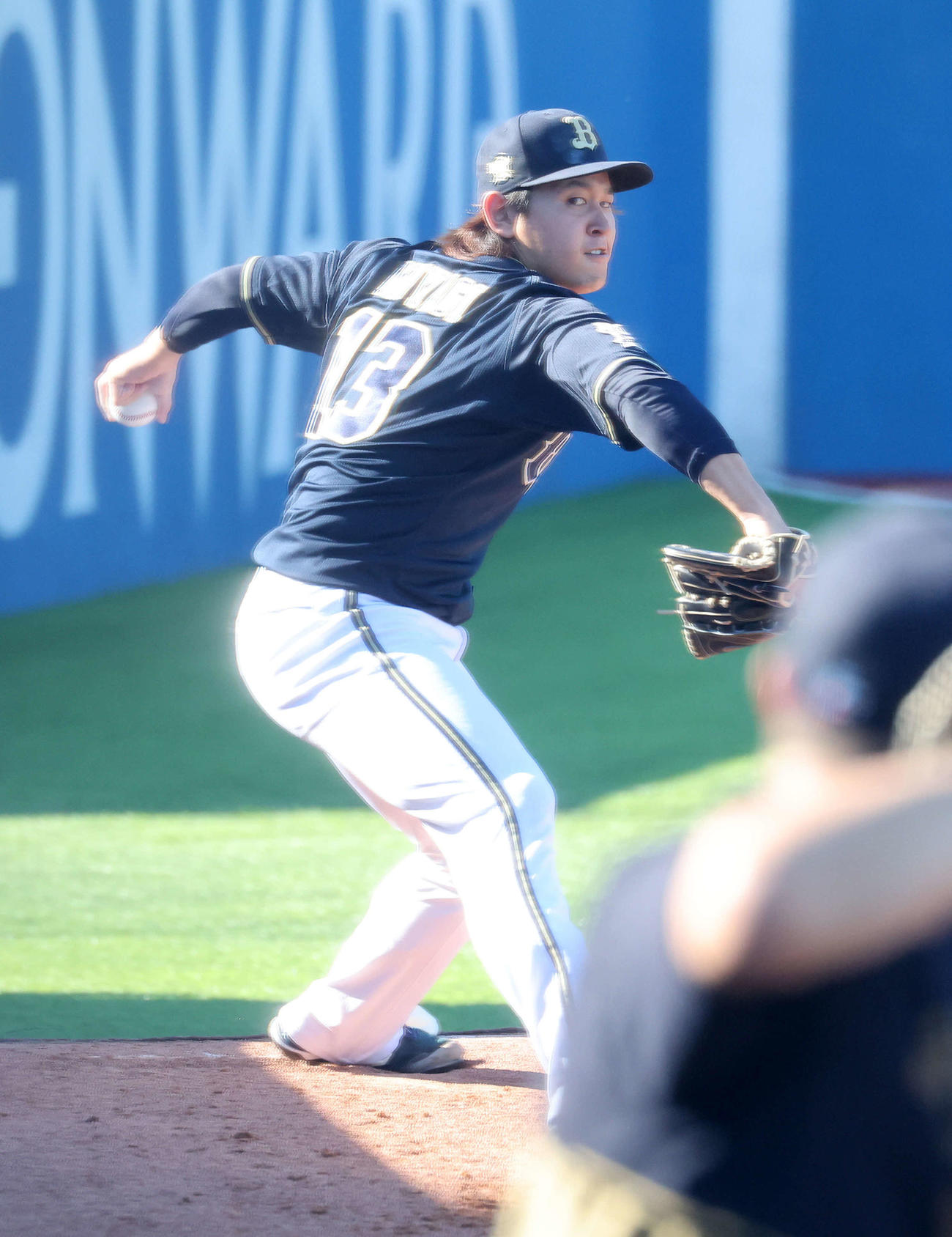 ブルペン投球するオリックス宮城（2023年6月撮影）
