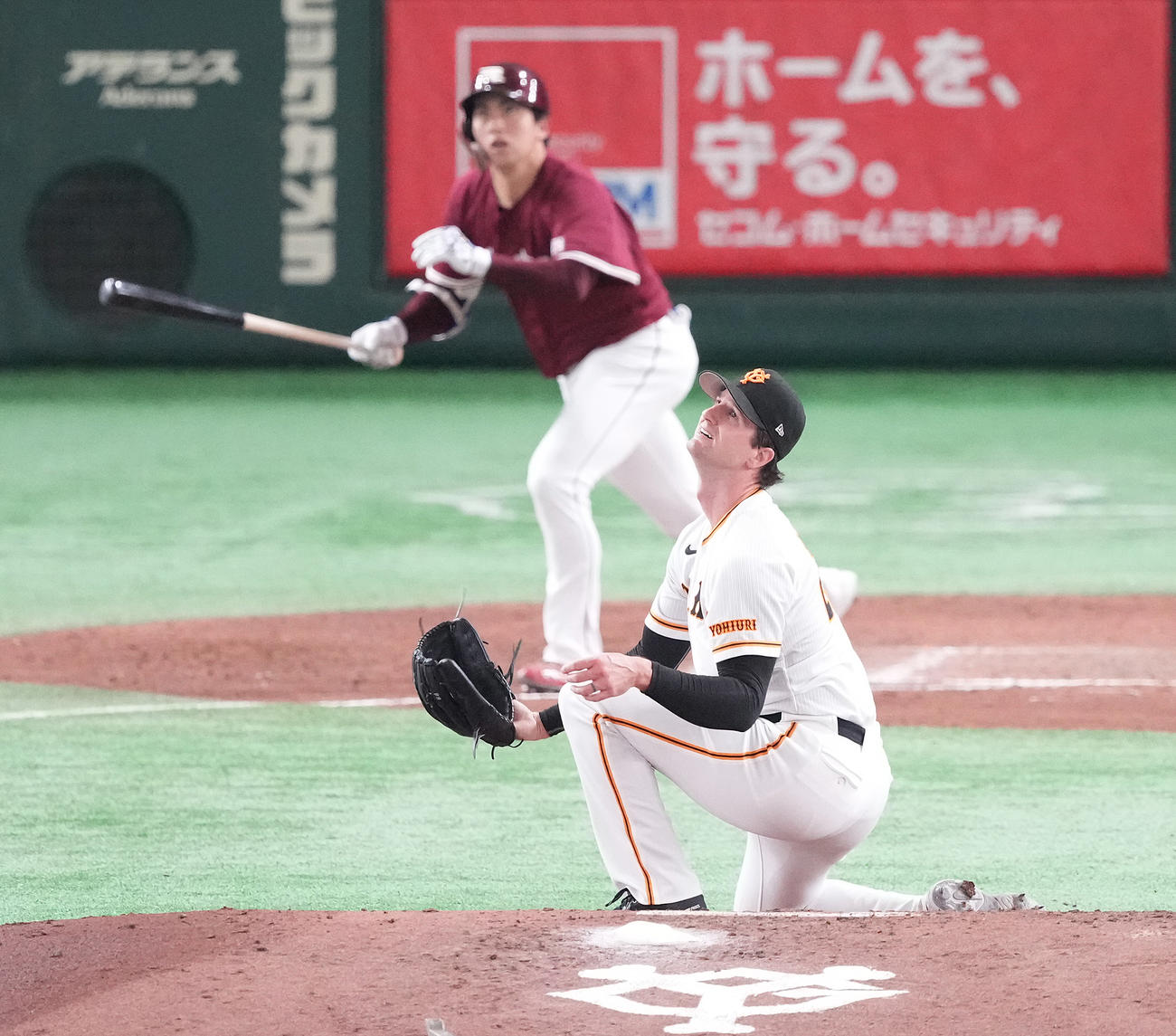 巨人対楽天　5回表楽天2死一塁、小郷に右中間への先制2点本塁打を浴びるグリフィン（撮影・鈴木みどり）