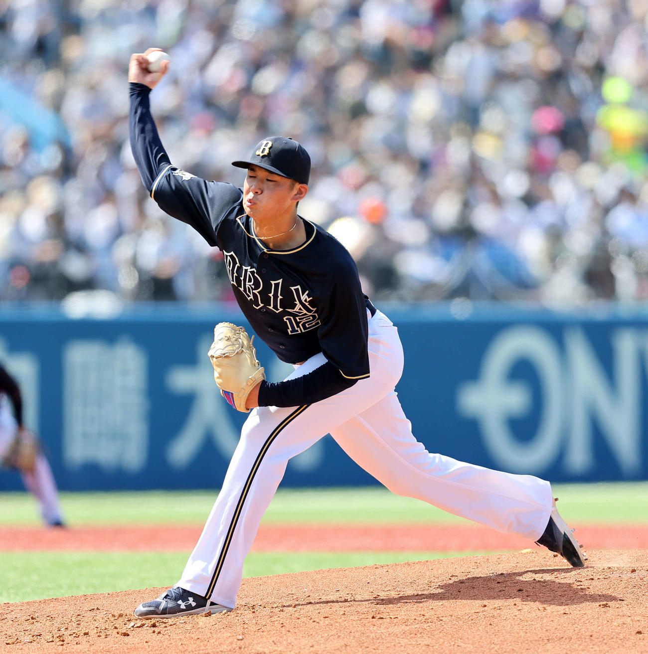 ヤクルト対オリックス　力投するオリックス先発の山下（撮影・鈴木正人）