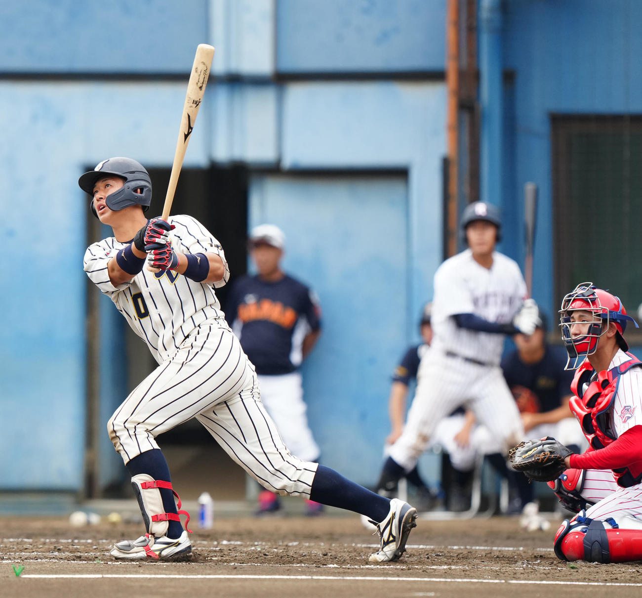 紅白戦の2試合目　3回裏紅組1死一、三塁、左前適時打を放つ進藤（撮影・江口和貴）