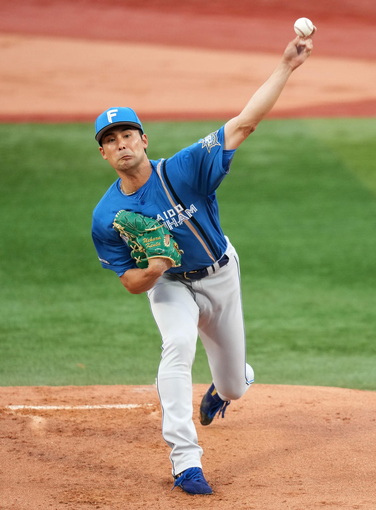 DeNA対日本ハム　力投する日本ハム先発の上原（撮影・横山健太）