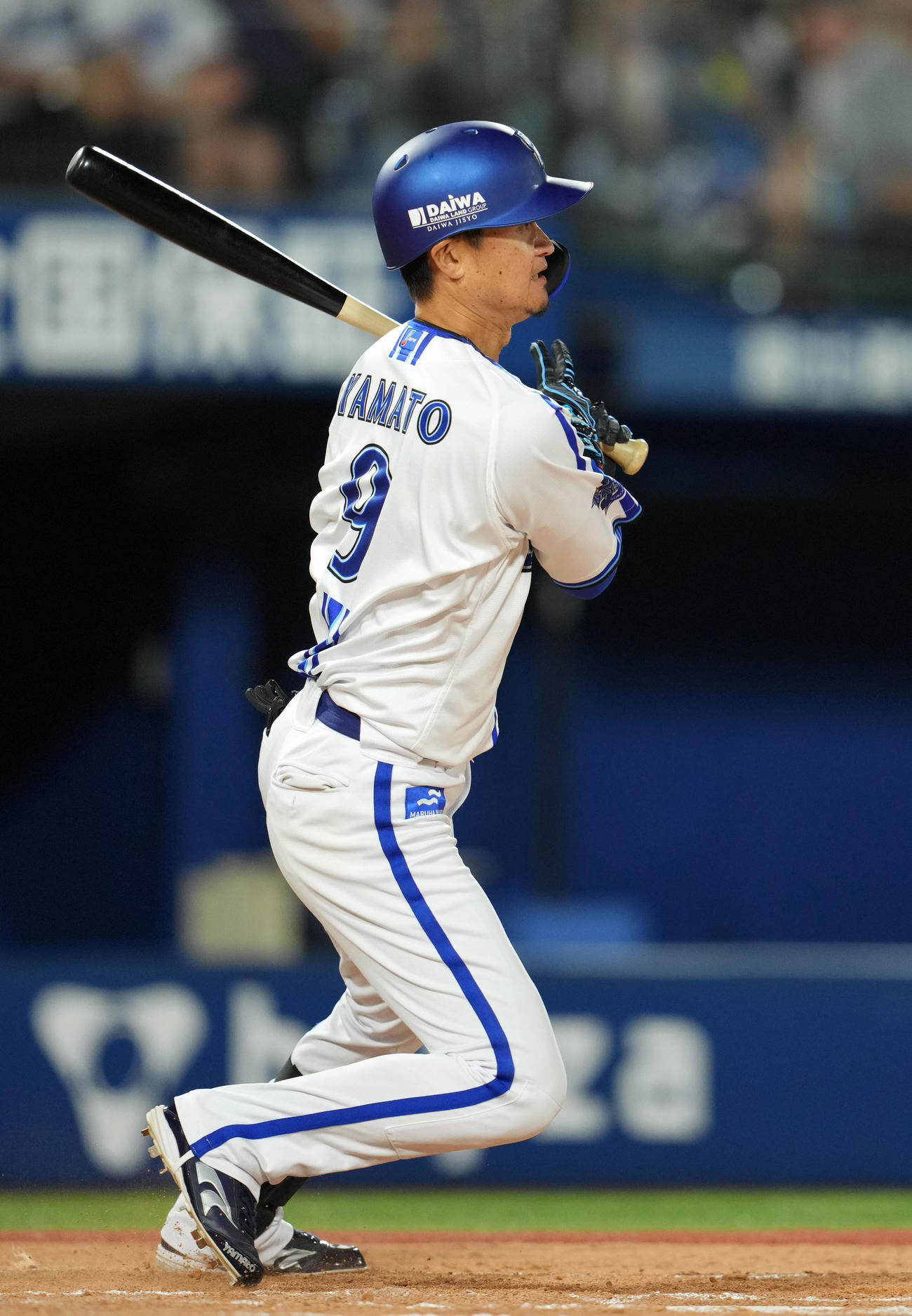 DeNA対日本ハム　6回裏DeNA2死満塁、中前適時打を放つ大和（撮影・横山健太）
