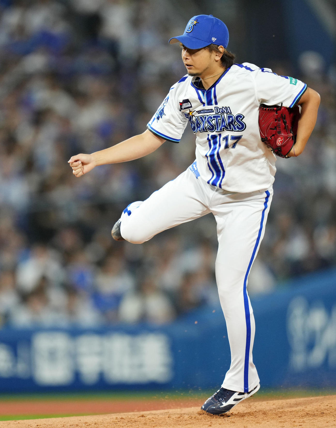 DeNA対日本ハム　5回表から登板したDeNA三嶋（撮影・横山健太）