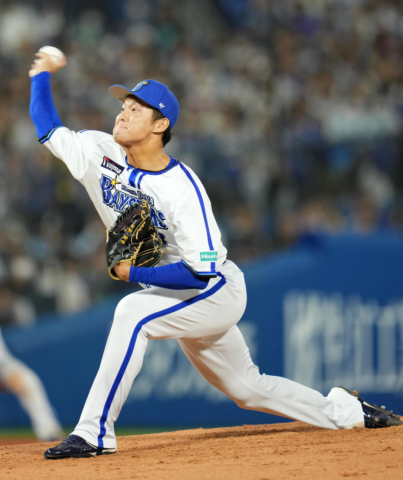 DeNA対日本ハム　5回表途中から登板したDeNA森原（撮影・横山健太）