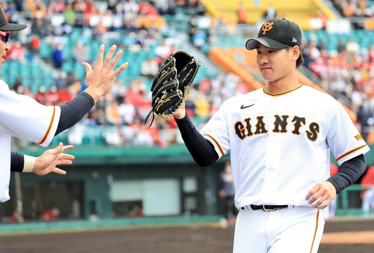 巨人井上温大（2023年2月25日撮影）