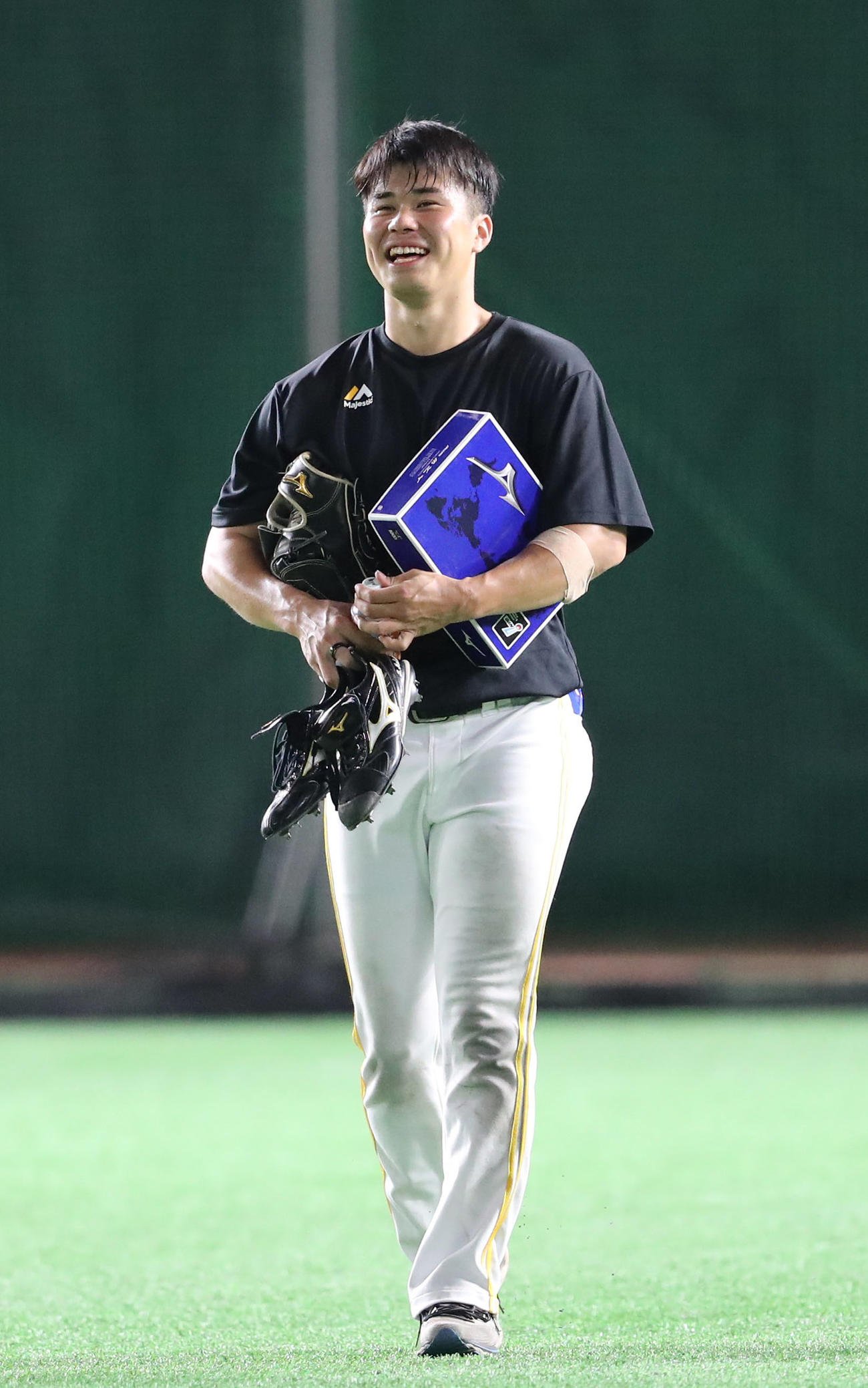 練習を終え笑顔を見せる松本晴（撮影・梅根麻紀）