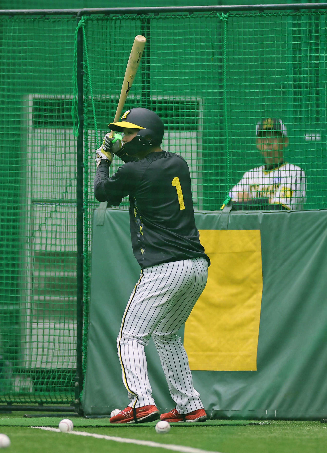 フリー打撃練習をする森下の構え（撮影・上田博志）