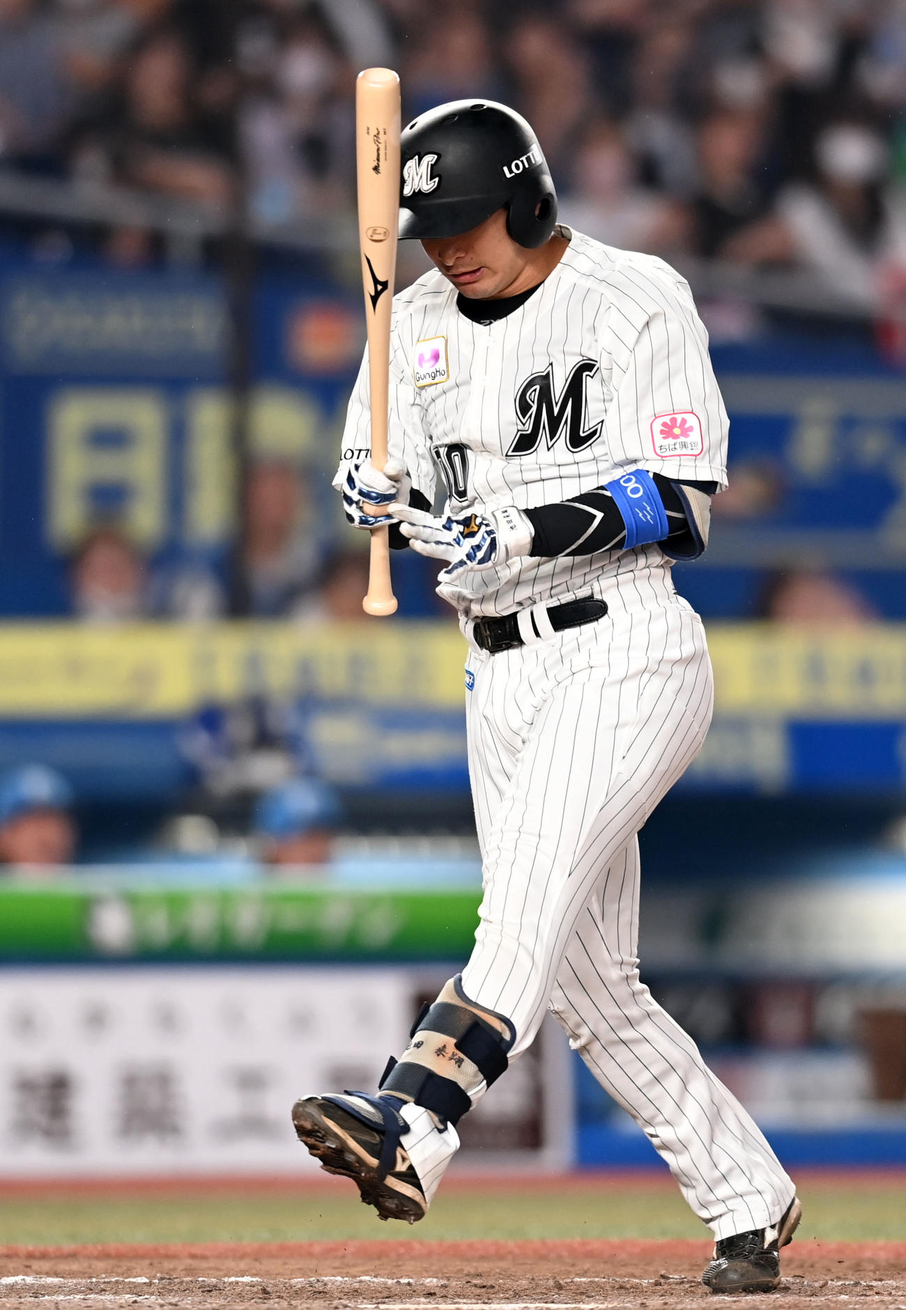 ロッテ対日本ハム　9回裏ロッテ1死三塁、三振に倒れる池田（撮影・横山健太）