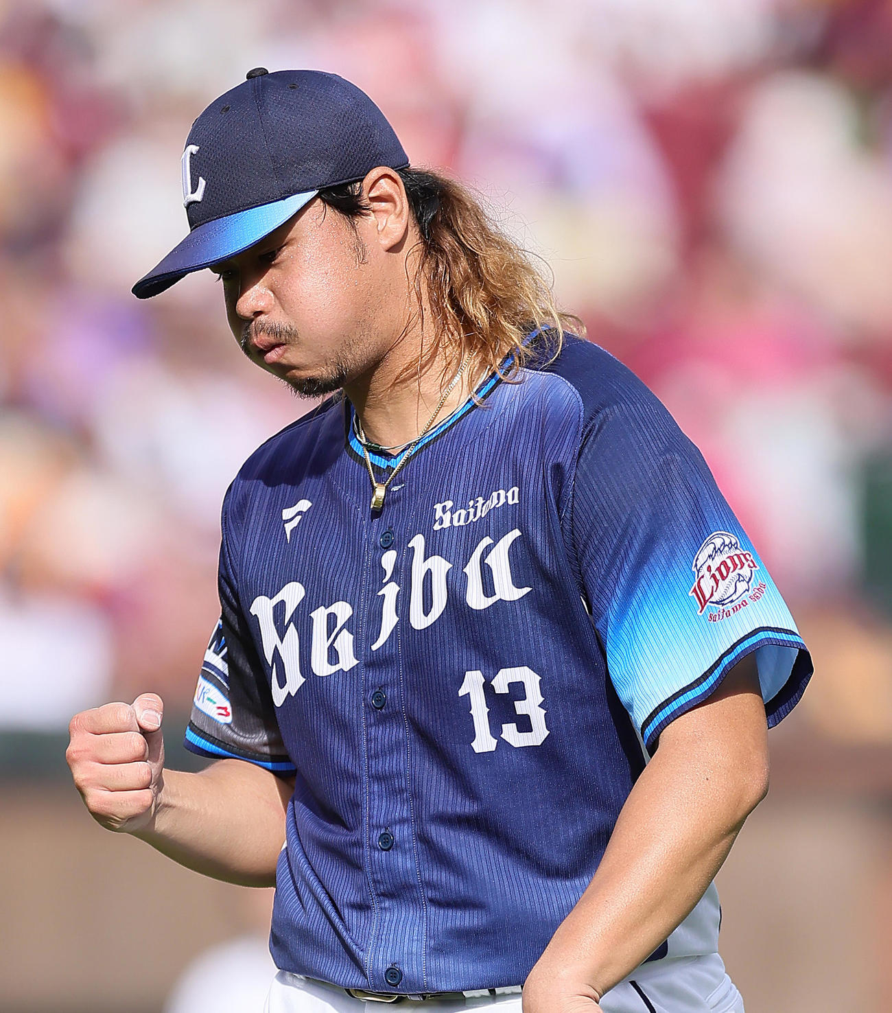 楽天対西武　7回裏西武2死満塁、山崎を二ゴロに仕留めガッツポーズする高橋（撮影・足立雅史）