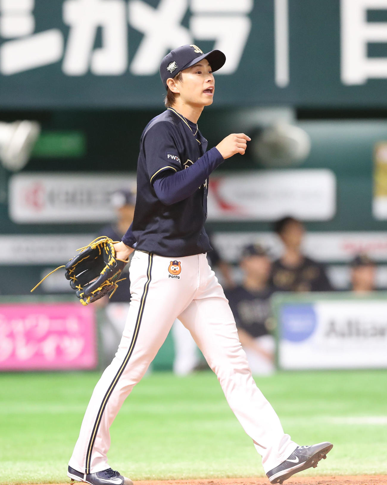 ソフトバンク対オリックス　1回に失点した先発・山岡（撮影・梅根麻紀）
