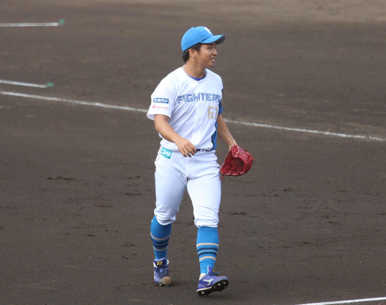 日本ハム対DeNA 7回に中日から移籍後初登板し、1回無失点だった日本ハム山本拓（撮影・木下大輔）