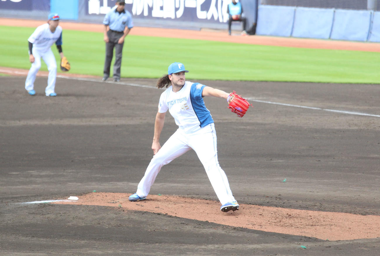 日本ハム対DeNA　故障から実戦復帰した日本ハムのポンセ（撮影・木下大輔）