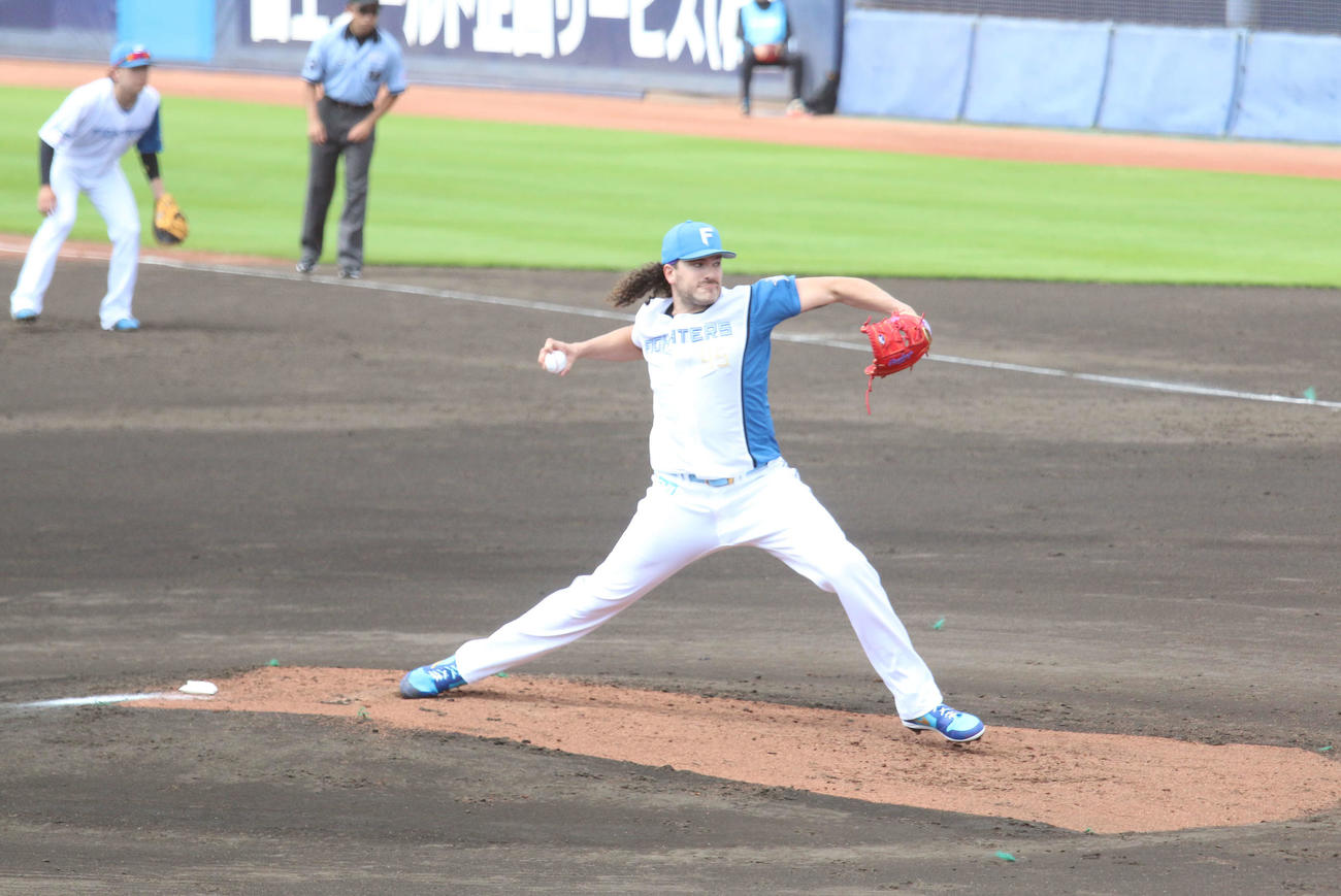 日本ハム対DeNA　故障から実戦復帰した日本ハムのポンセ（撮影・木下大輔）