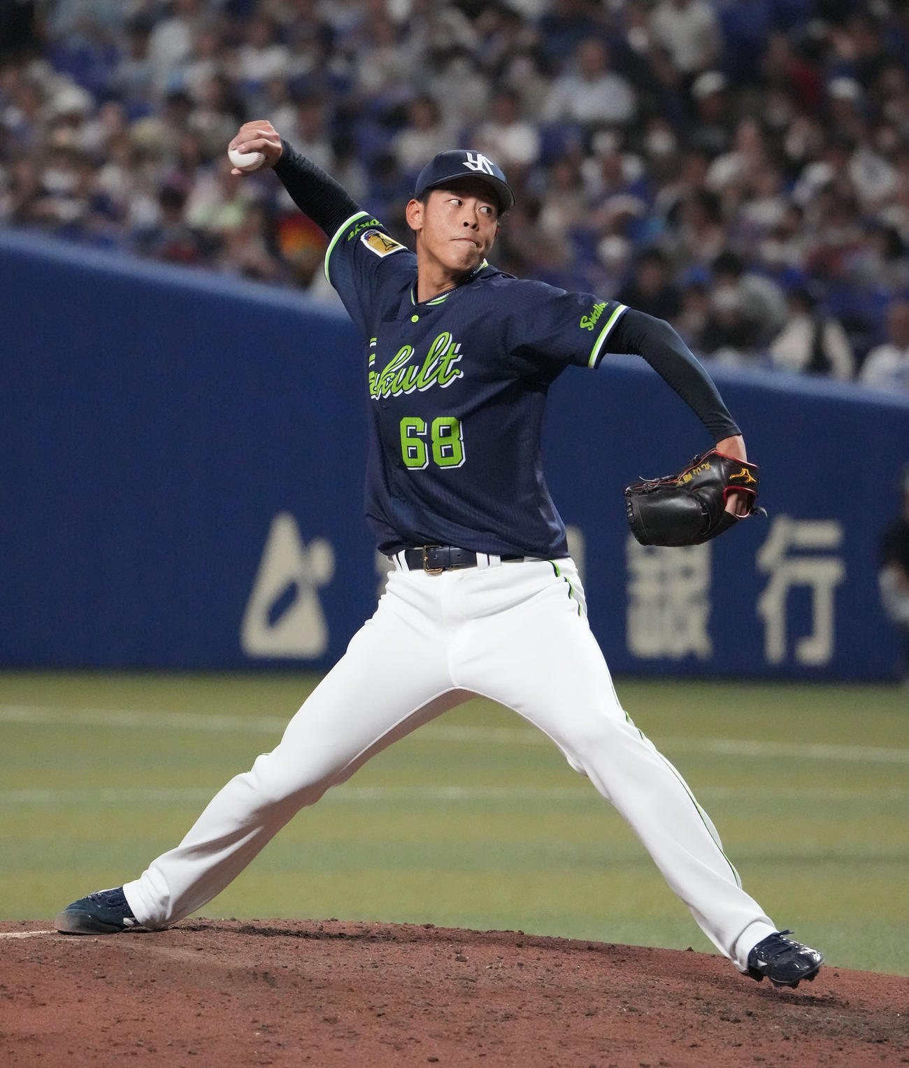 中日対ヤクルト　6回裏、ヤクルト2番手で登板する丸山翔（撮影・森本幸一）