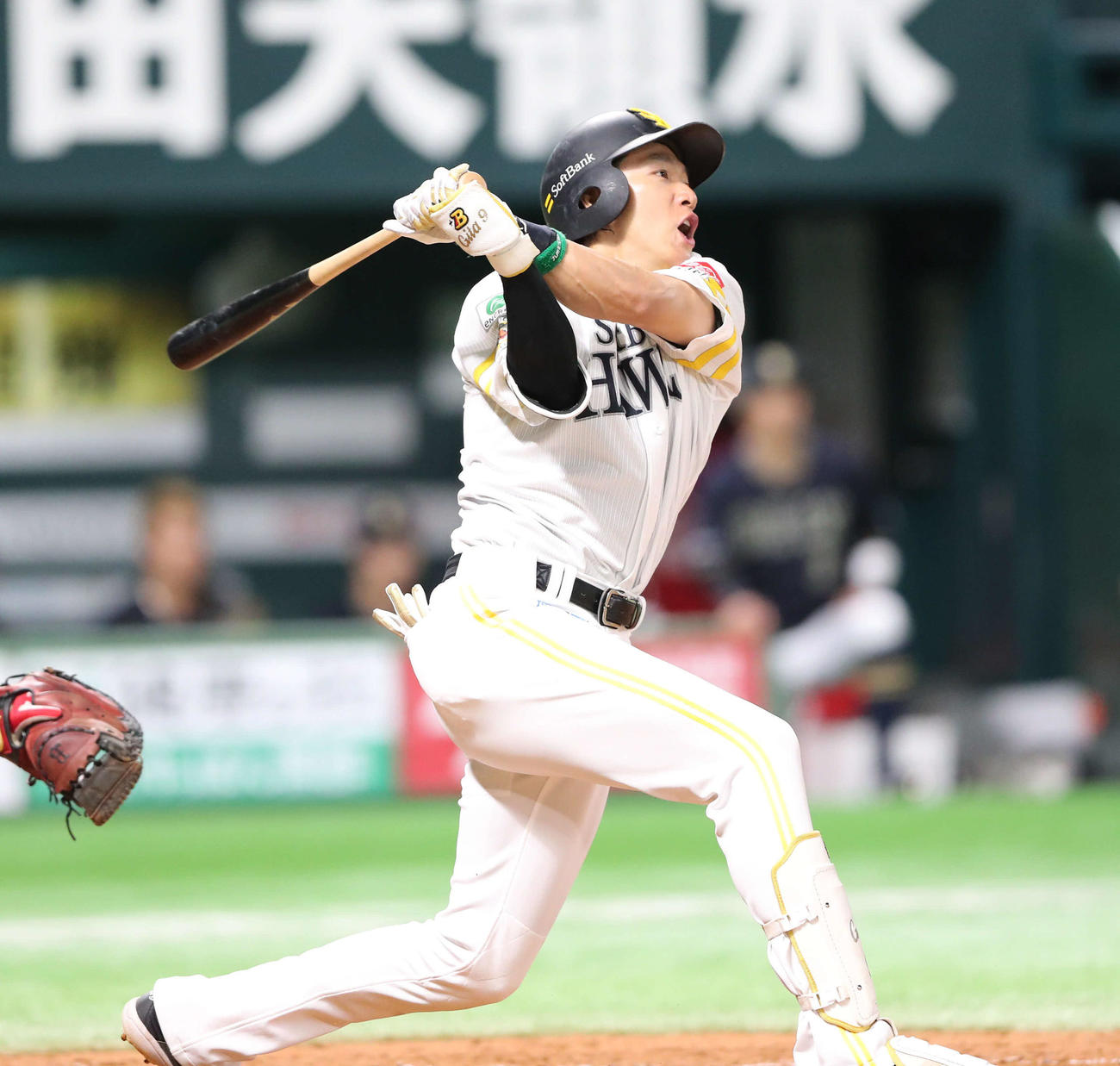 ソフトバンク対オリックス　9回裏ソフトバンク2死一塁、柳田は完封を阻止する2点本塁打を放つ（撮影・梅根麻紀）