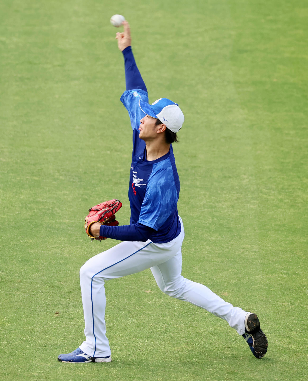 阪神対中日　練習でキャッチボールする高橋宏（撮影・加藤哉）