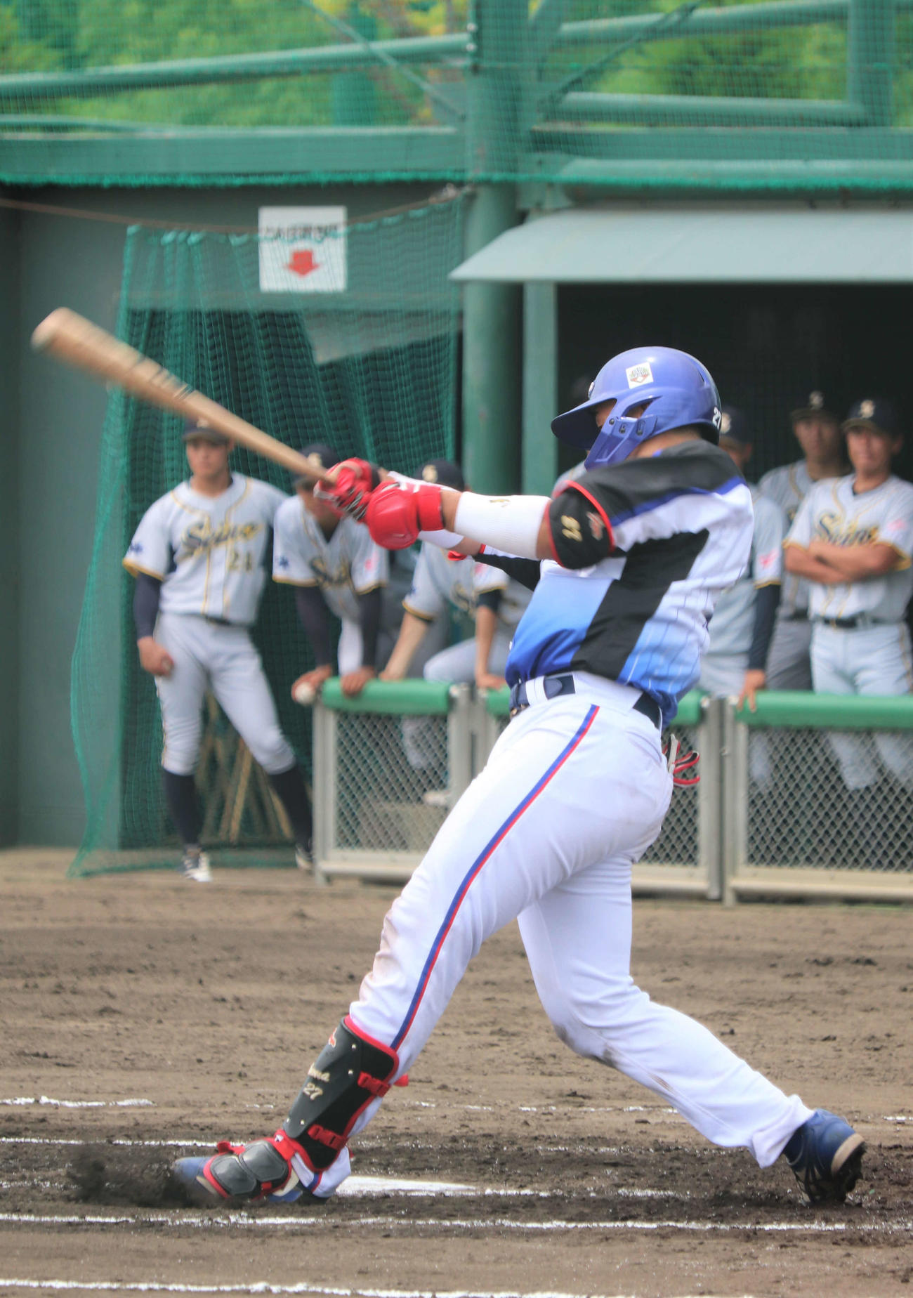 西濃運輸対パナソニック　5番捕手で出場し初回に右前適時打を放ったパナソニック・久保田（撮影・中島麗）