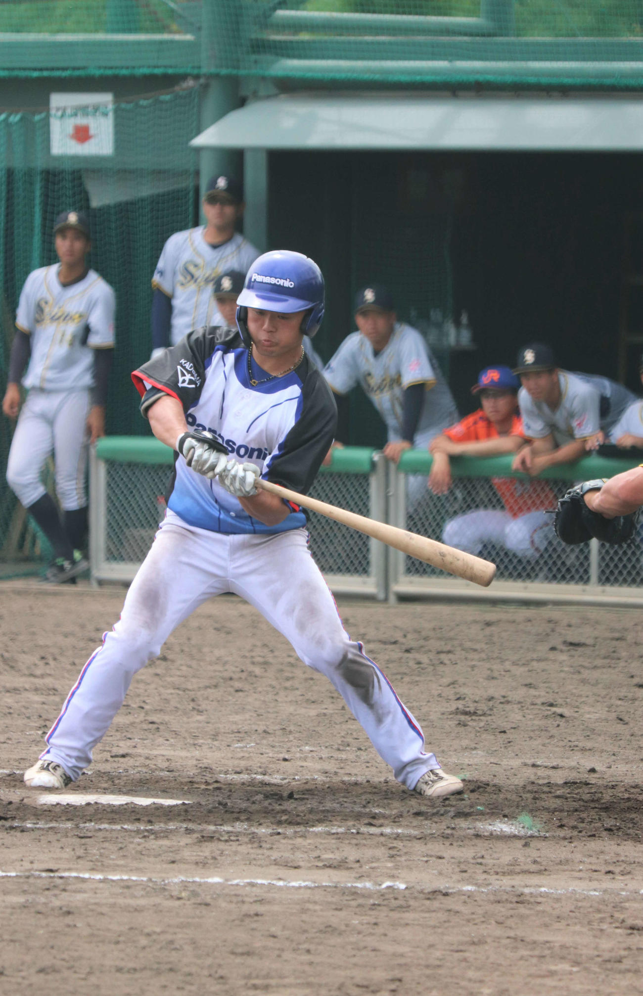 西濃運輸対パナソニック　2番・遊撃手で出場した、日本新薬から補強選手として参加する武田登生（とおい）選手（24＝中央学院大）（撮影・中島麗）