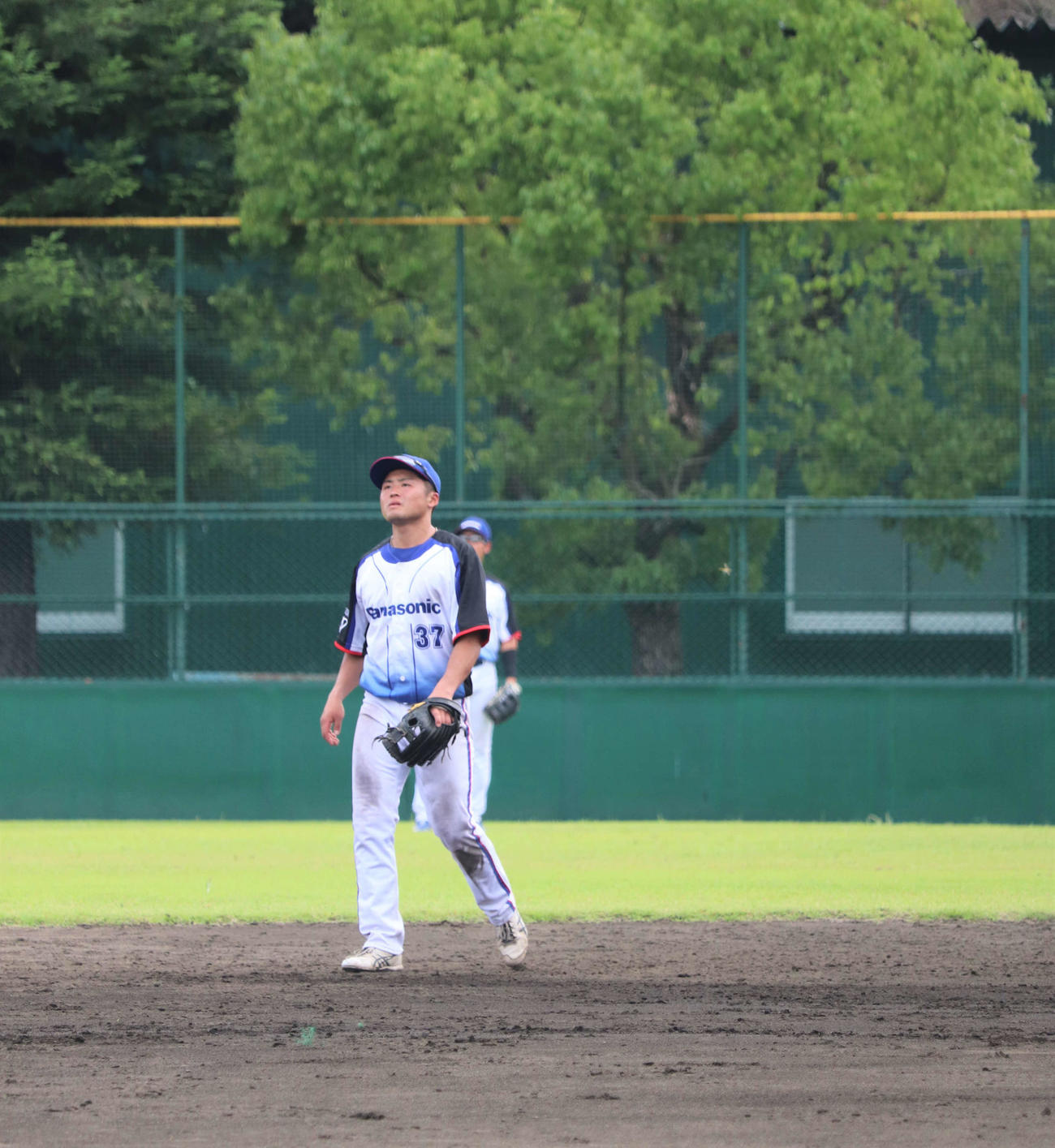 西濃運輸対パナソニック　2番・遊撃手で出場した、日本新薬から補強選手として参加する武田登生（とおい）選手（24＝中央学院大）（撮影・中島麗）