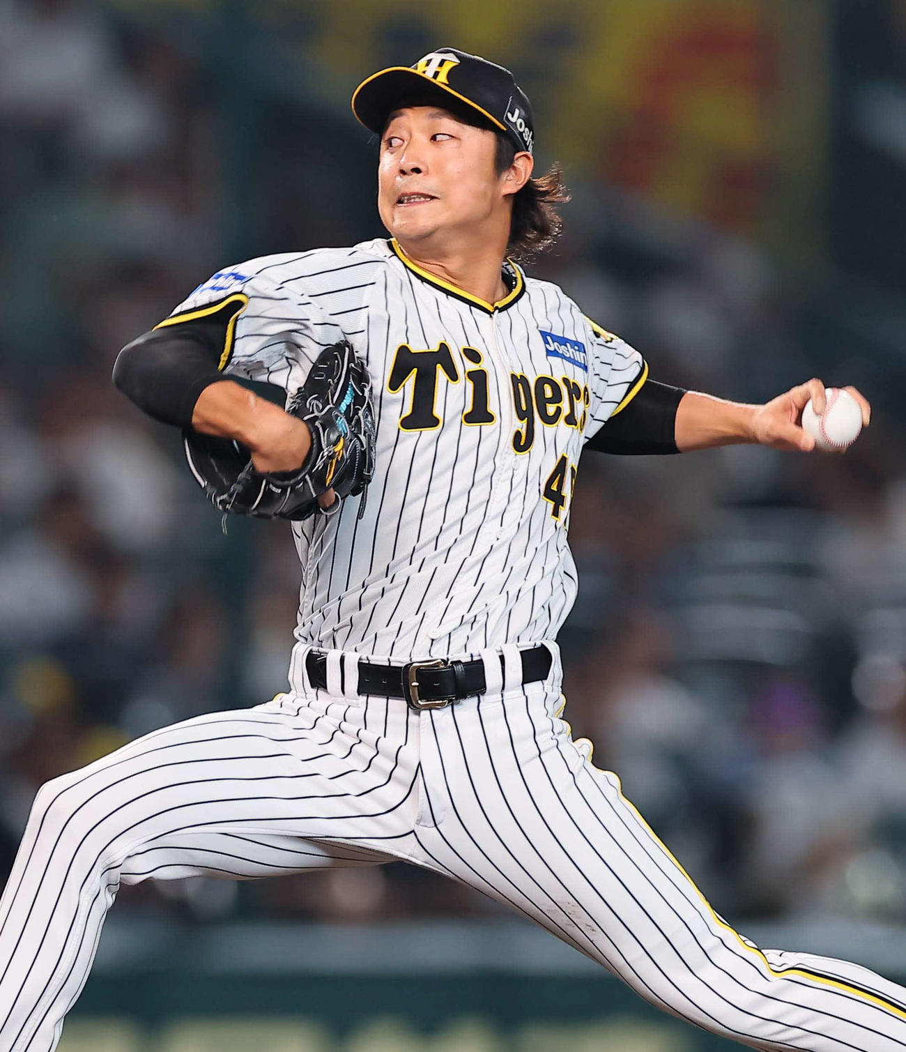 阪神対中日　阪神2番手の島本（撮影・上田博志）