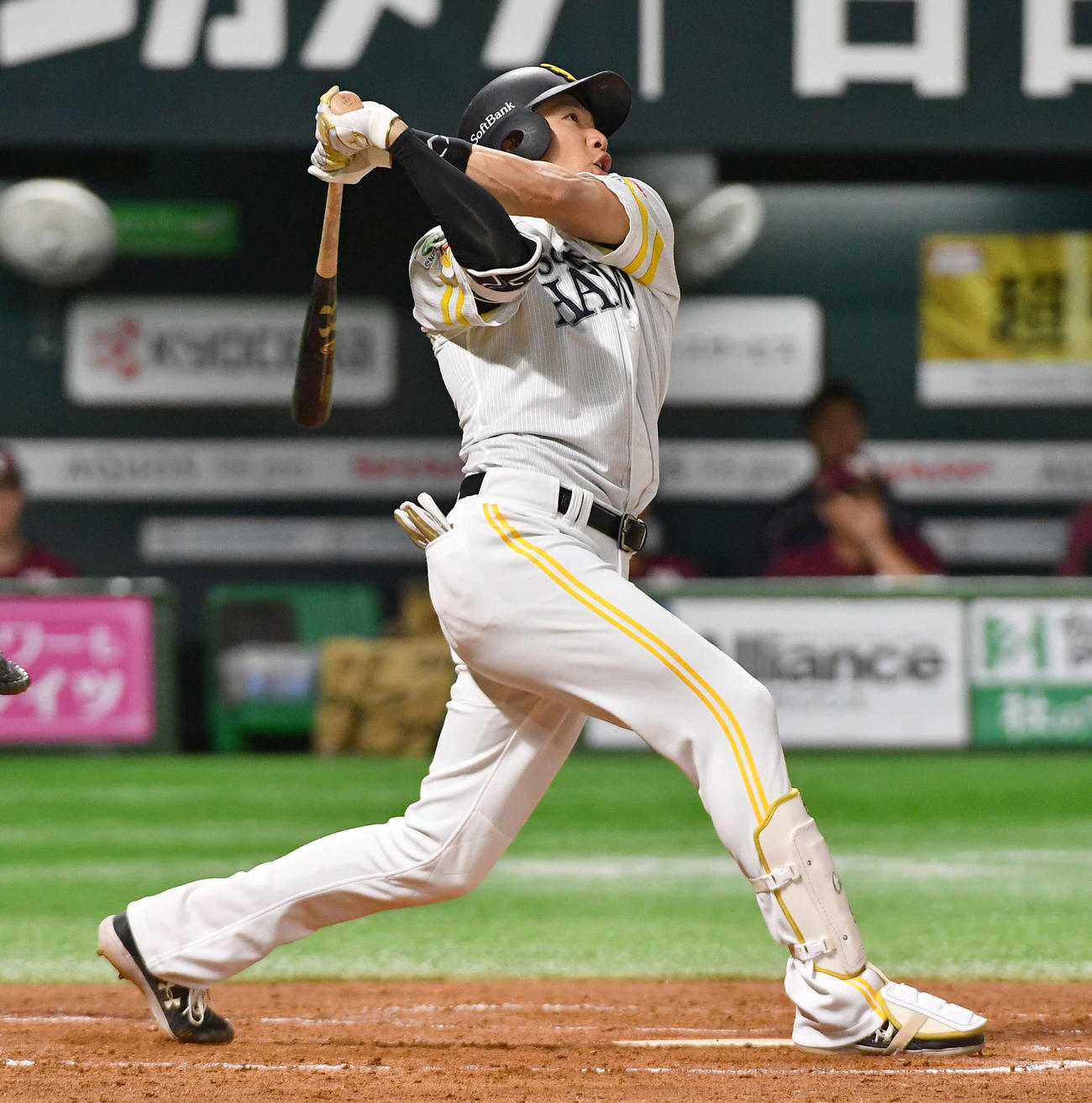 ソフトバンク対楽天　3回裏ソフトバンク2死、柳田は右中間へ通算250号となる同点本塁打を放つ（撮影・岩下翔太）