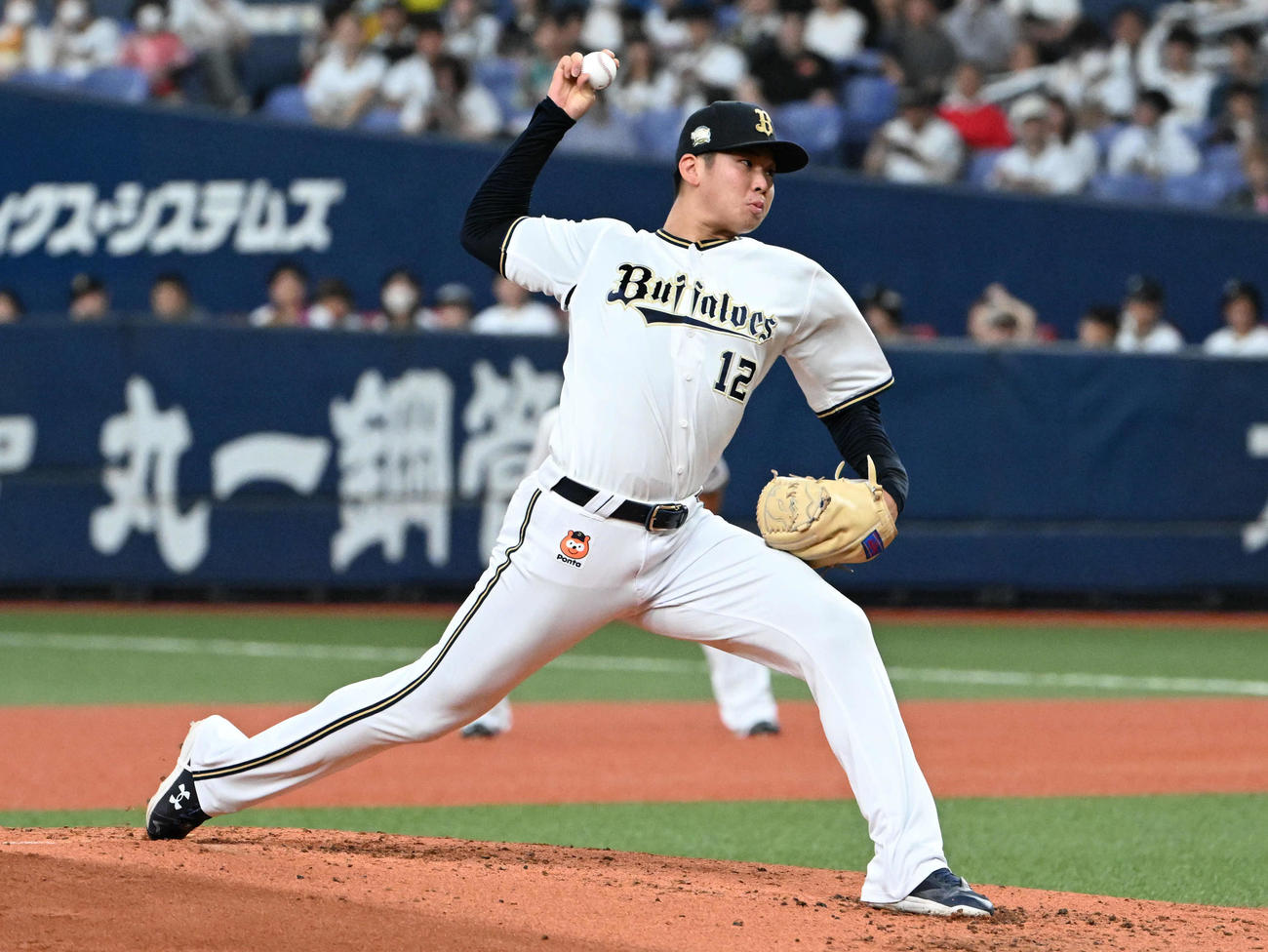 オリックス対ロッテ　オリックス先発の山下（撮影・石井愛子）