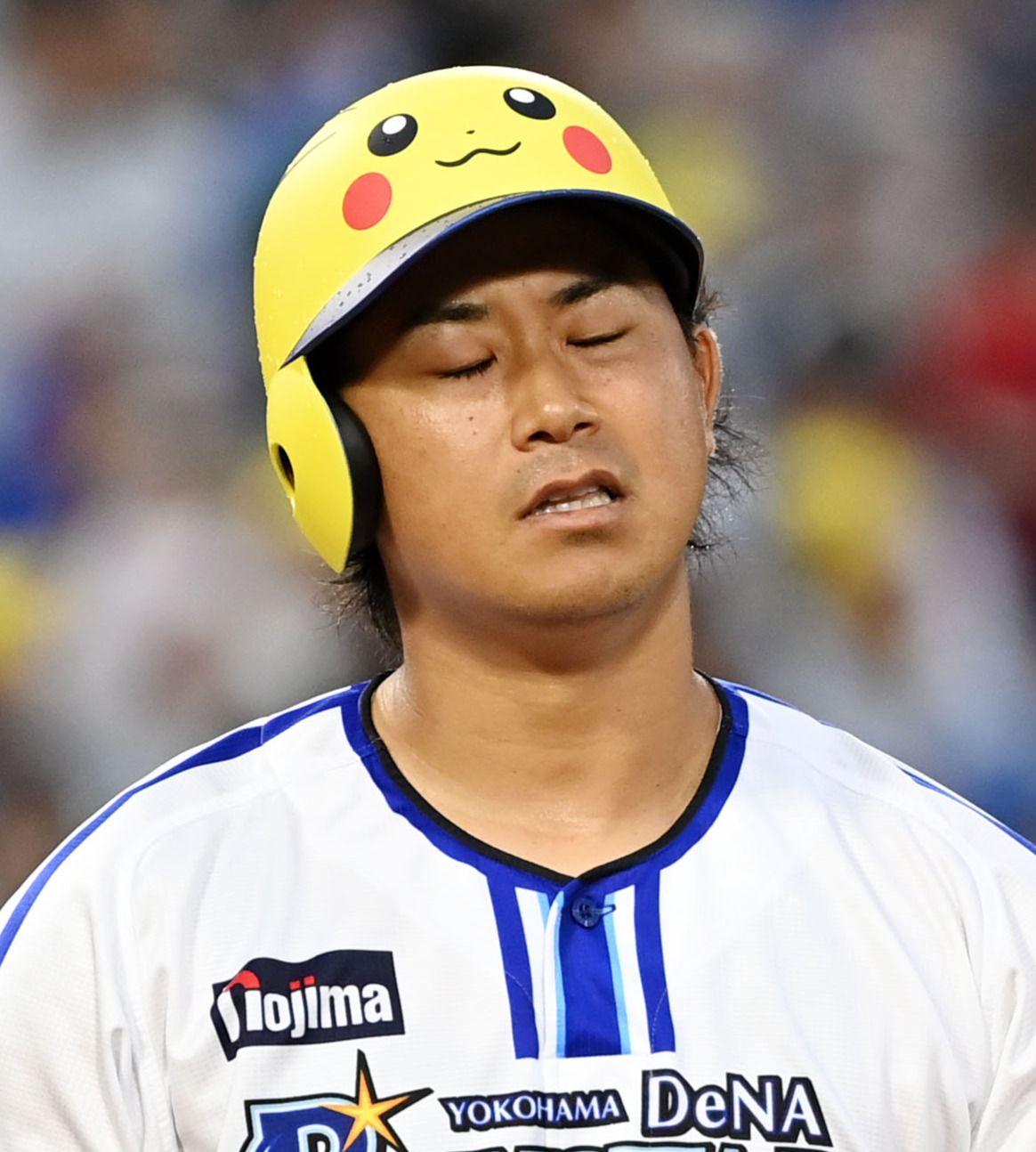DeNA対中日　2回裏DeNA1死一、三塁、スクイズを決められる悔しげな表情を浮かべる今永（撮影・横山健太）